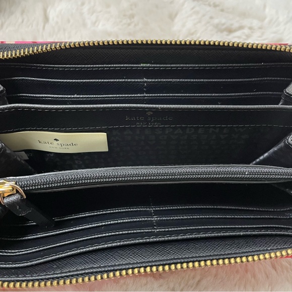 Kate Spade Black Pink Red White Floral Wallet Gently Used - Picture 4 of 5